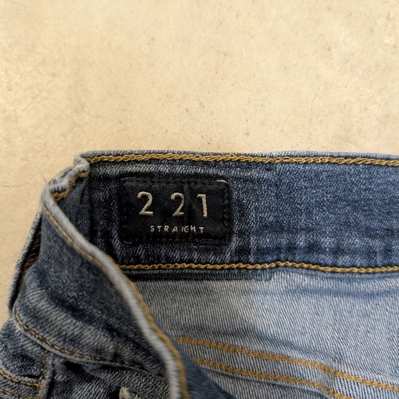 Lucky Brand 221 Straight Jeans Mens 36x31 (34x30.5) - Picture 2 of 8